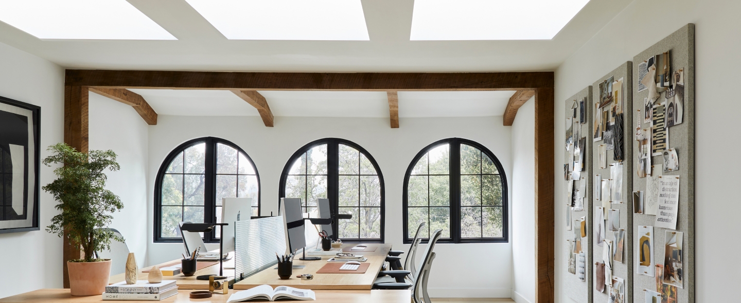 Influencer Emily Henderson Portland 5489 Skylights Shades Bedroom 0524 5910x4007 1