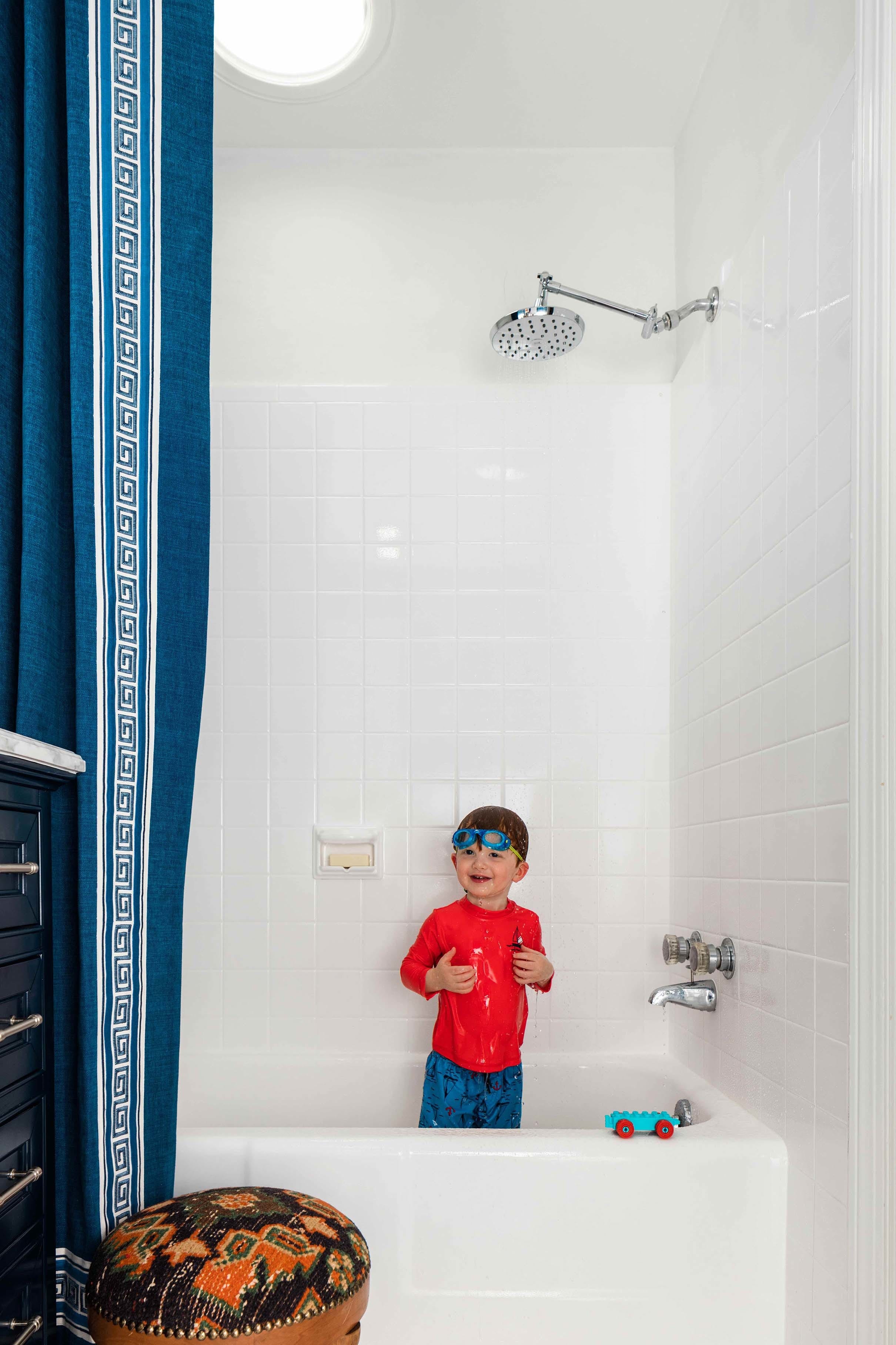 Child playing bathtub