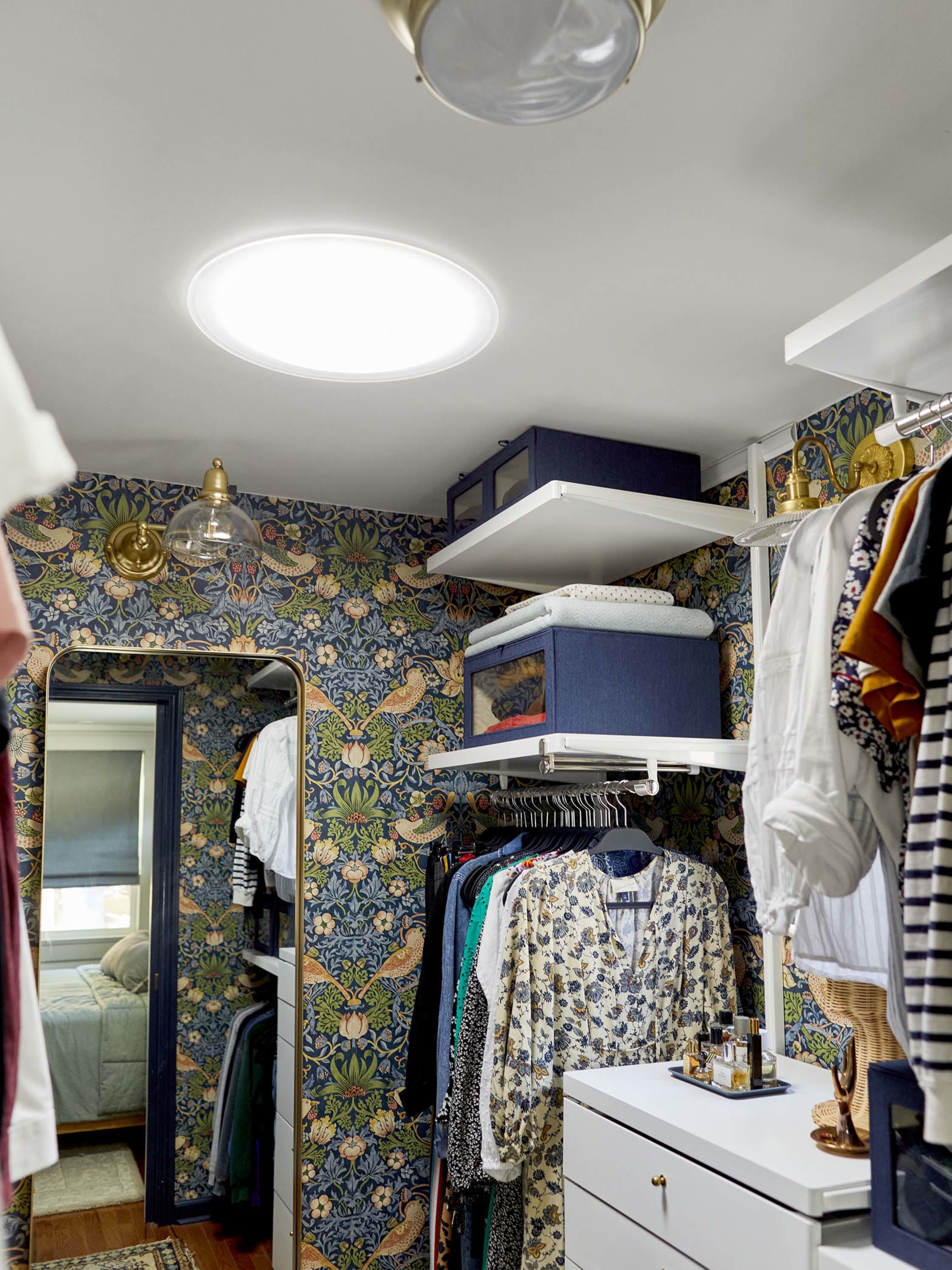 Closet floral wallpaper sun tunnel