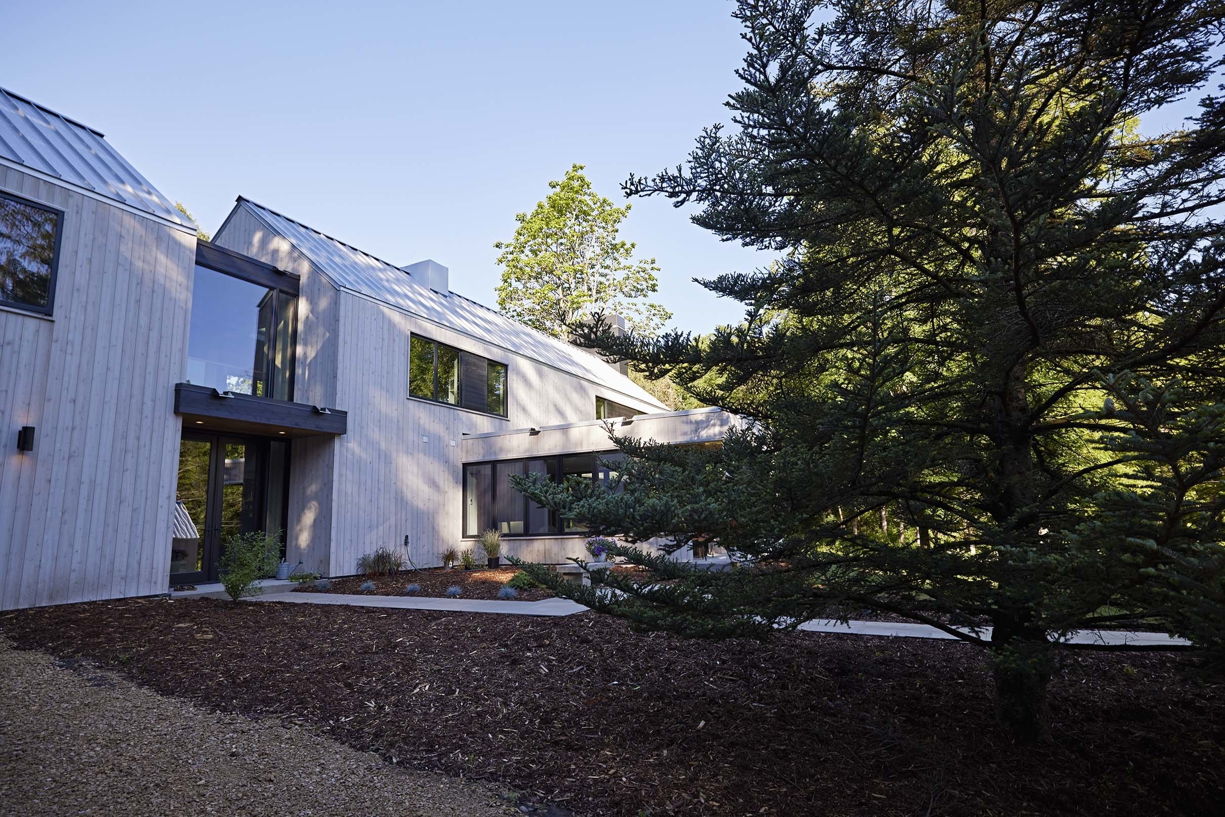 Modern barnhouse exterior